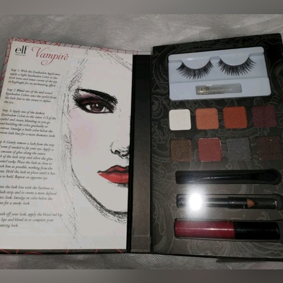 Lot of 2 e.l.f Cosmetics Beauty Books Vampire, & Diva - Picture 3 of 7